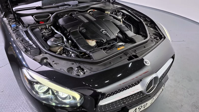 Mercedes-Benz SL-Class