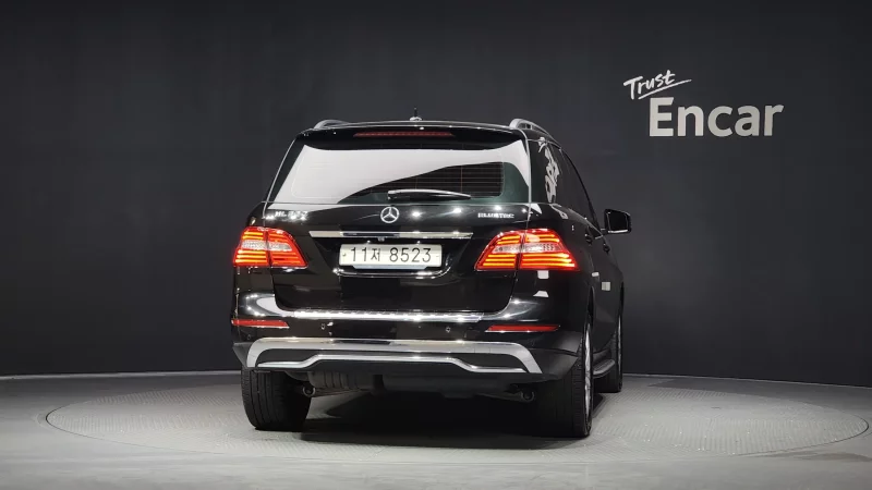 Mercedes-Benz M-class