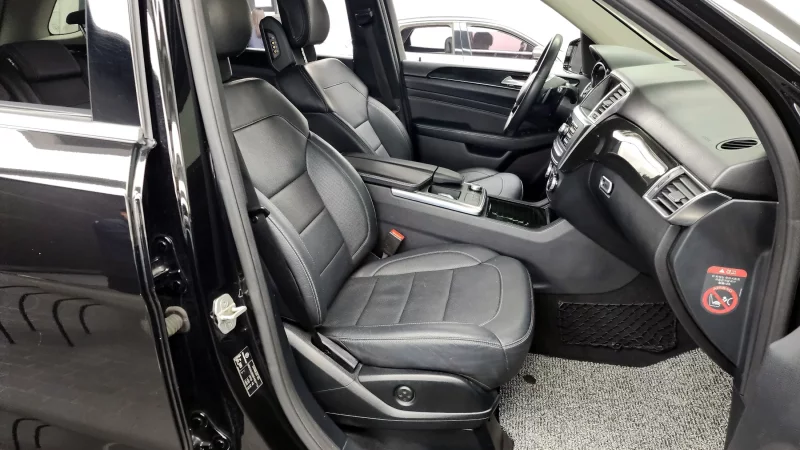 Mercedes-Benz M-class