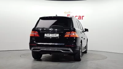 Mercedes-Benz M-class