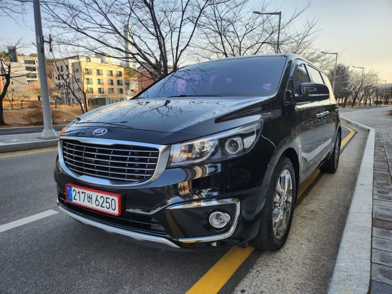 Kia Carnival