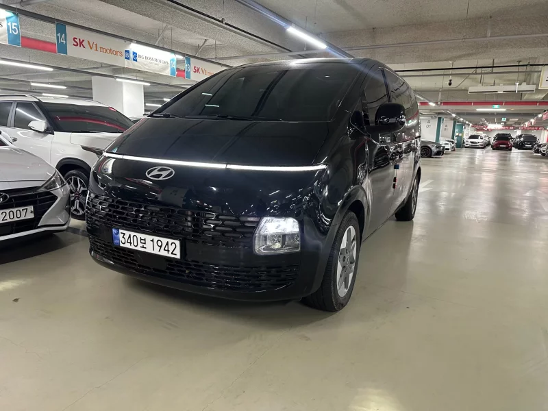 Hyundai Staria