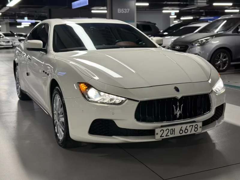 Maserati GHIBLI