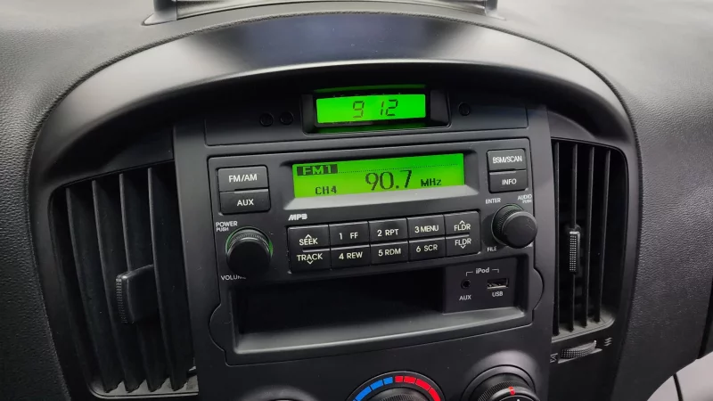 Hyundai Starex