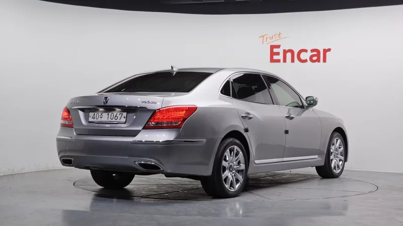 Hyundai Equus
