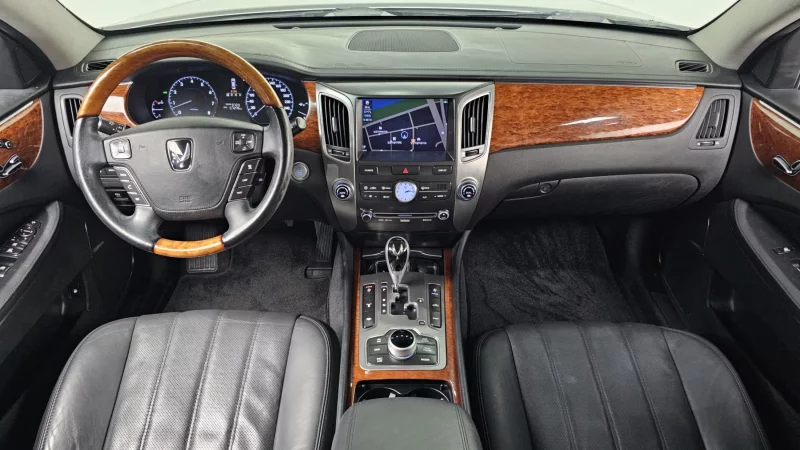 Hyundai Equus