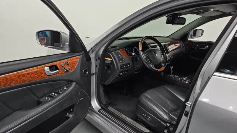 Hyundai Equus