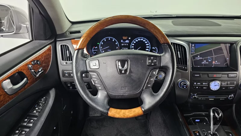 Hyundai Equus