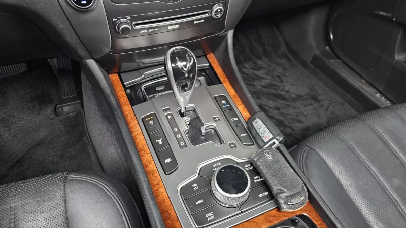 Hyundai Equus