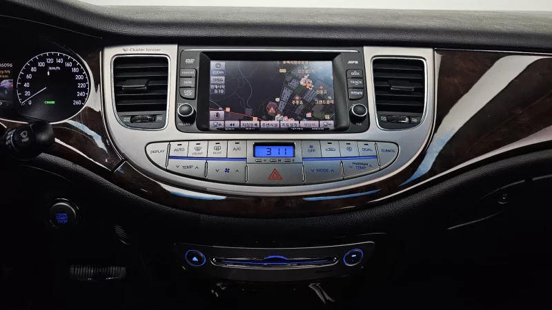 Hyundai Genesis
