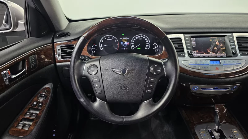 Hyundai Genesis
