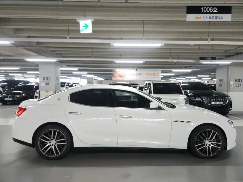 Maserati GHIBLI