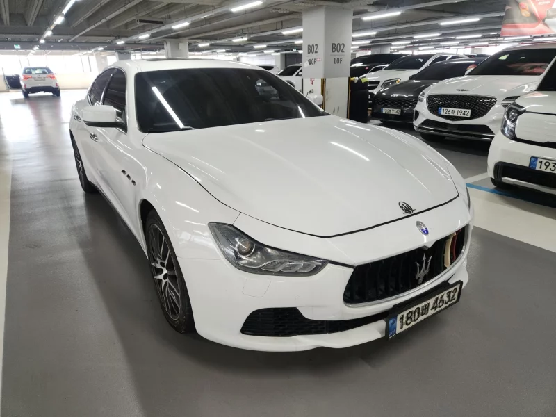 Maserati GHIBLI