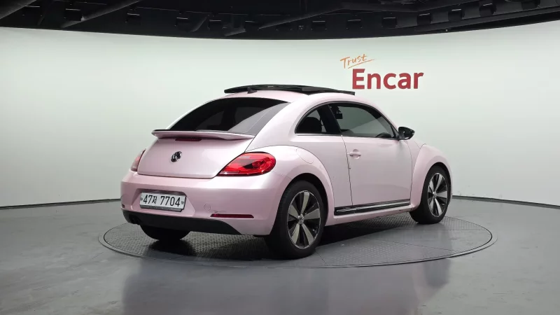 Volkswagen BEETLE