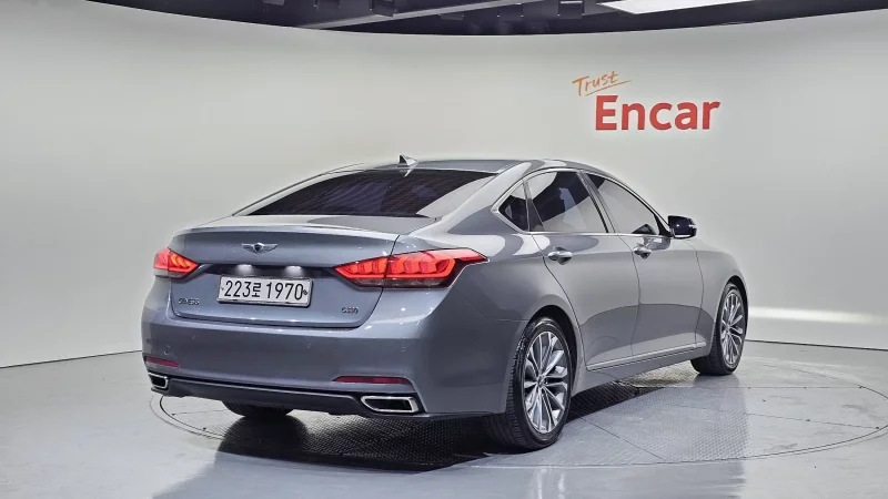 Hyundai Genesis