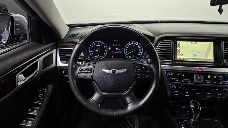 Hyundai Genesis