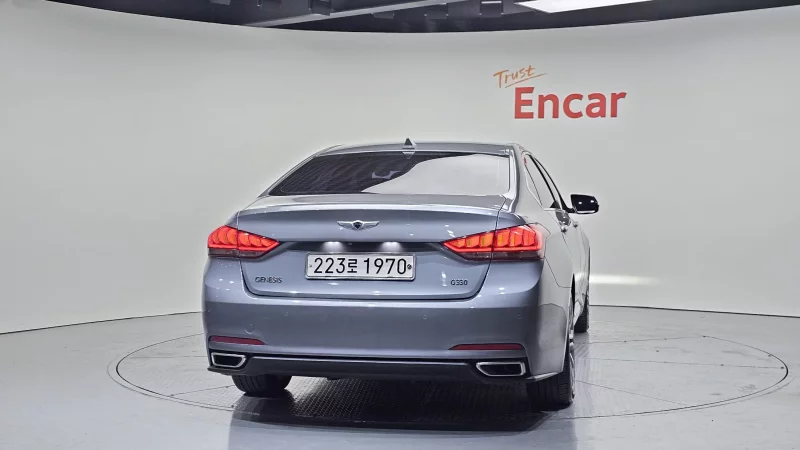 Hyundai Genesis