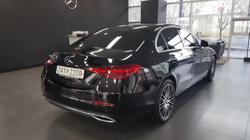 Mercedes-Benz C-Class