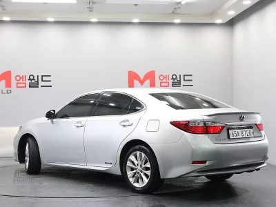 Lexus ES300h
