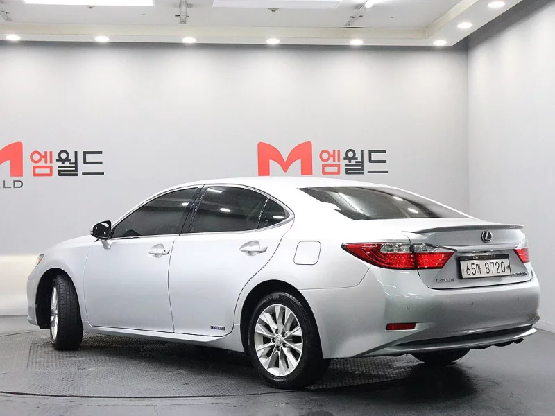 Lexus ES300h