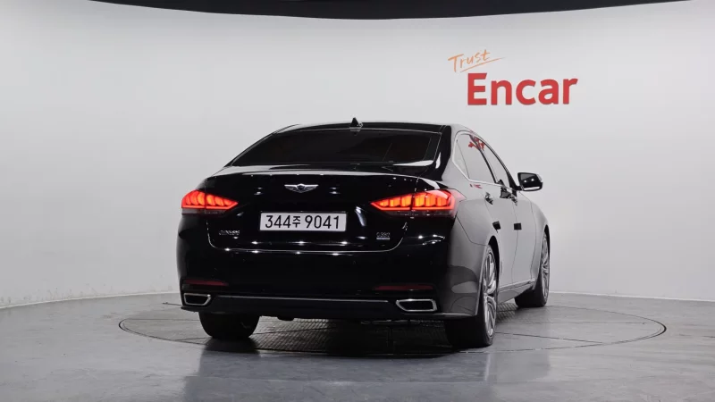 Hyundai Genesis