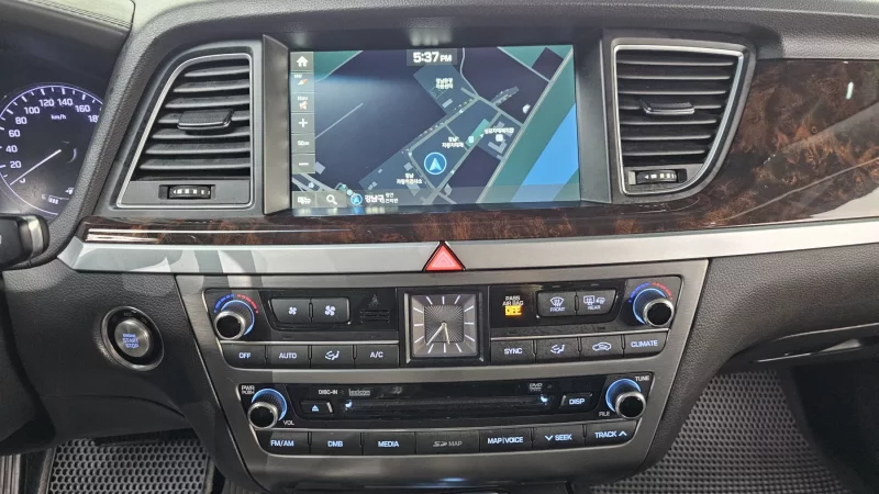 Hyundai Genesis