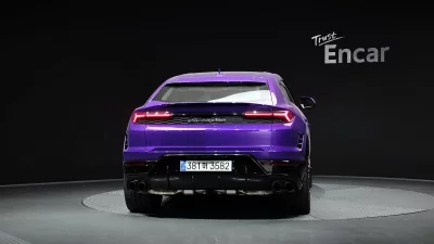 Lamborghini URUS