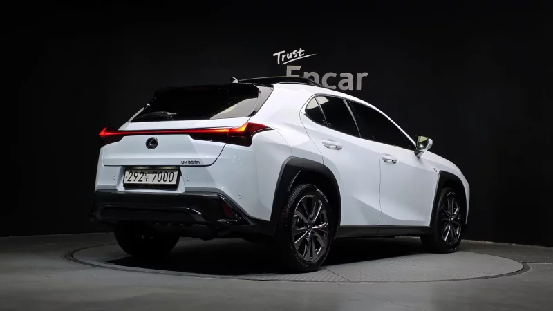 Lexus UX