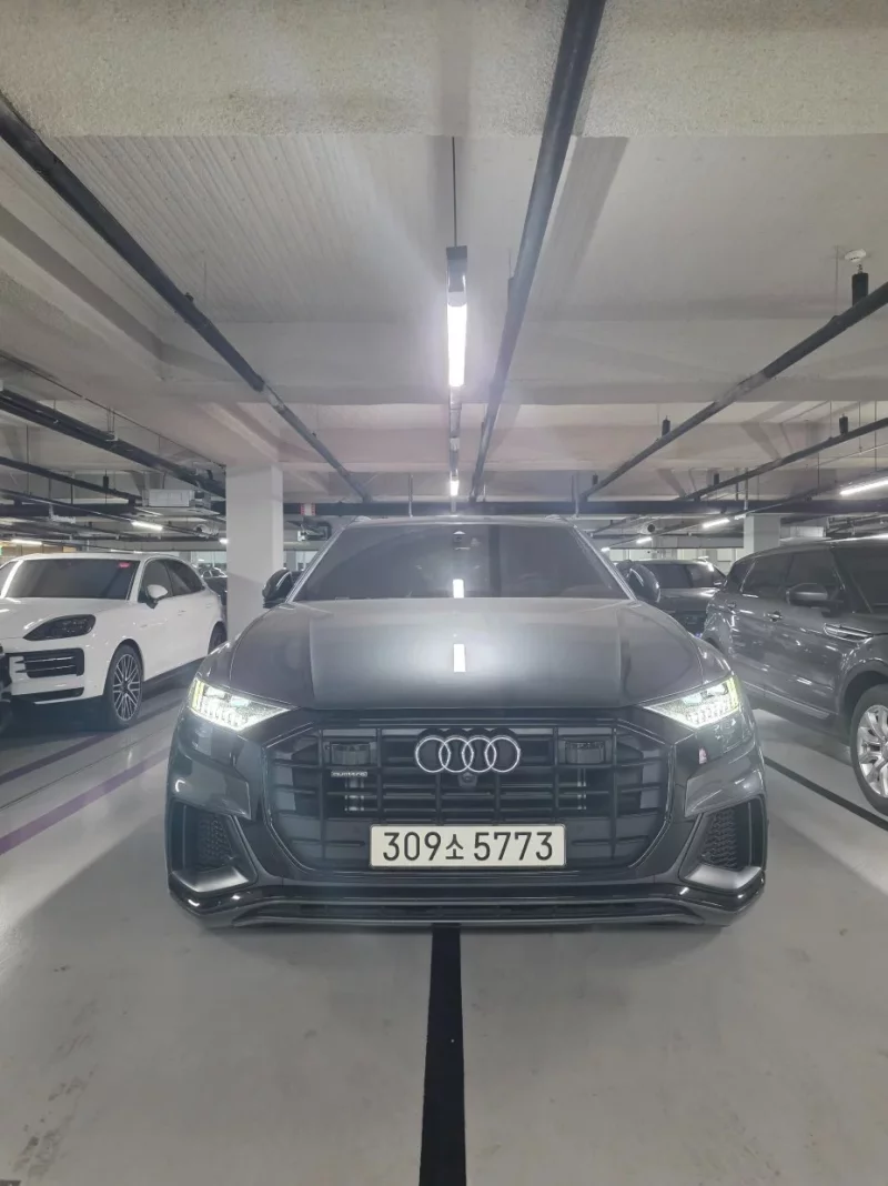 Audi Q8