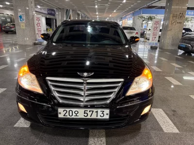 Hyundai Genesis