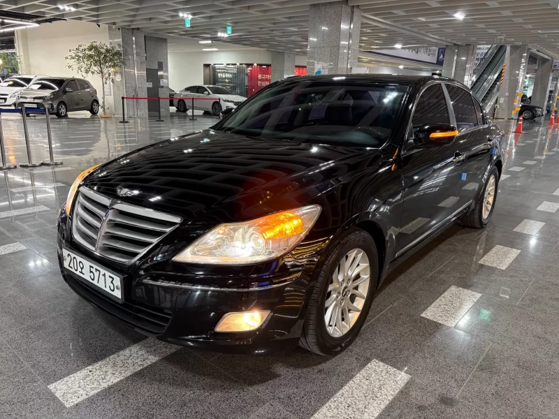 Hyundai Genesis