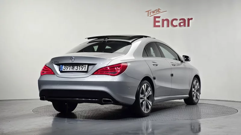 Mercedes-Benz CLA-Class