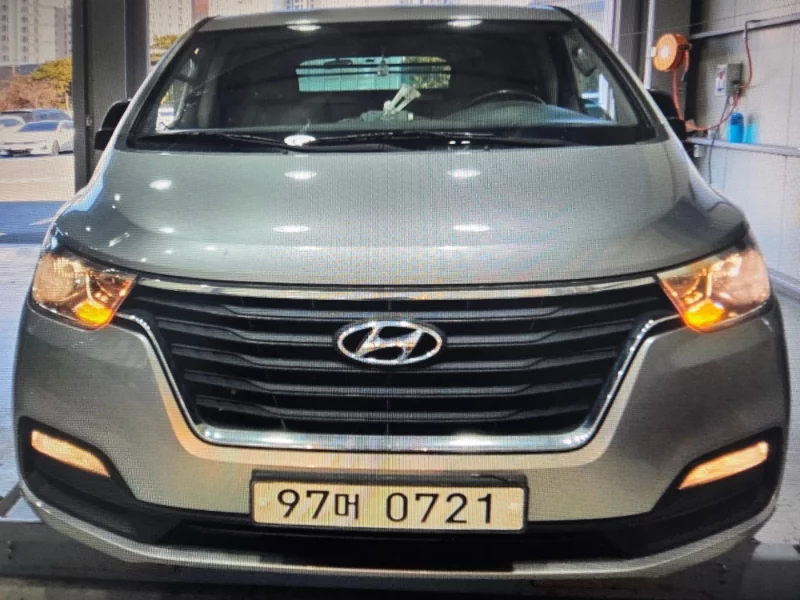Hyundai Starex