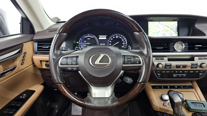 Lexus ES300h