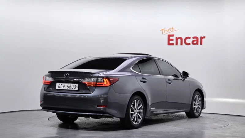 Lexus ES300h