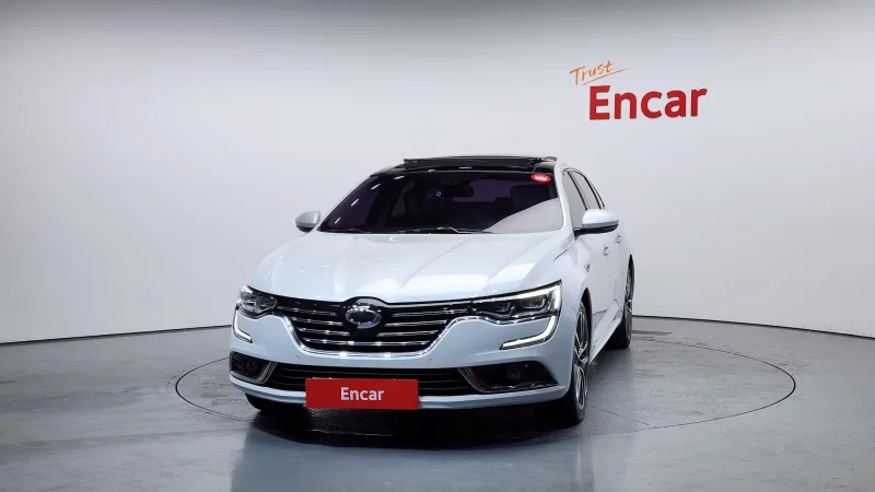 Renault SM6