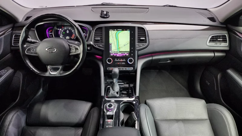 Renault SM6