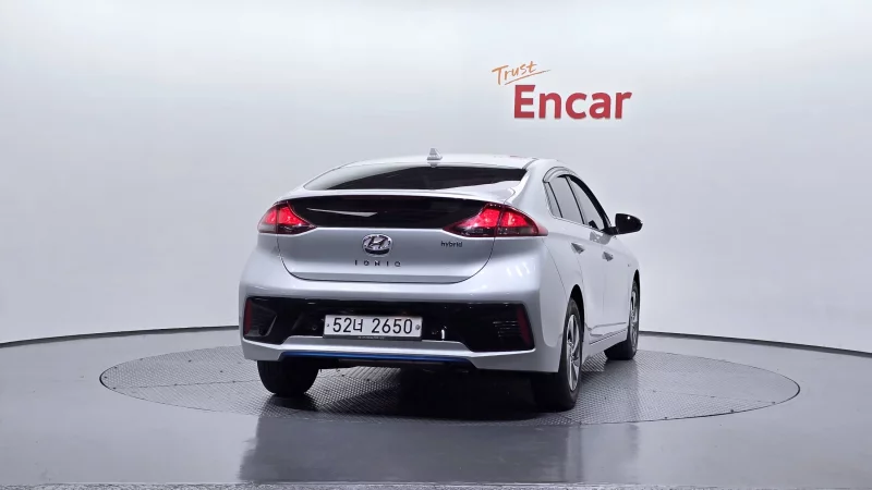 Hyundai Ioniq