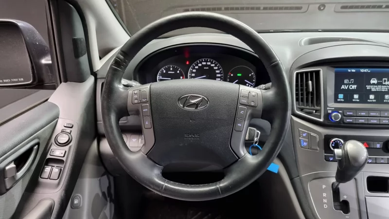 Hyundai Starex