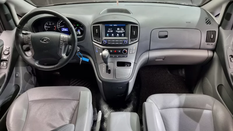 Hyundai Starex