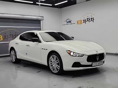 Maserati GHIBLI