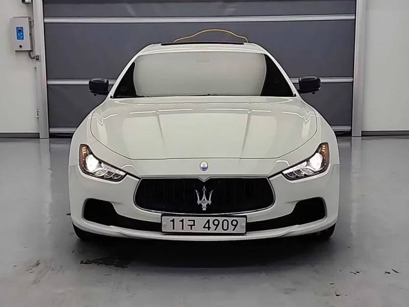 Maserati GHIBLI
