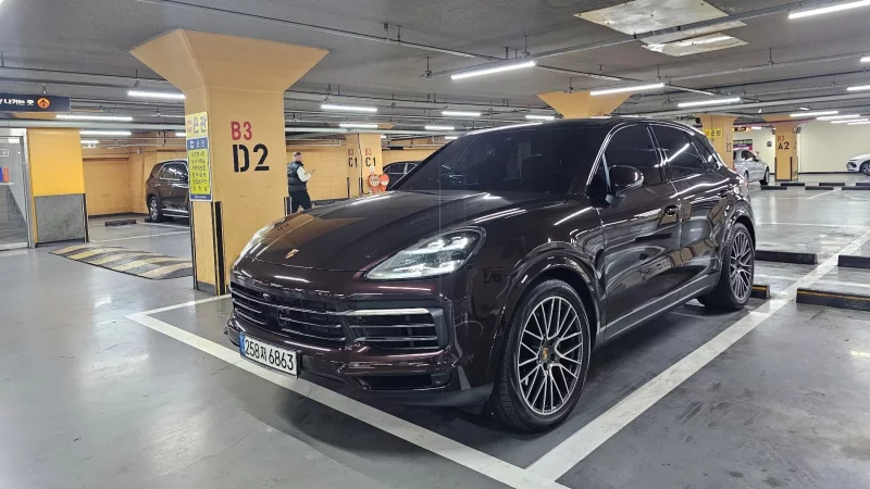 Porsche CAYENNE