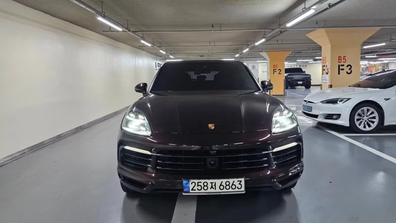 Porsche CAYENNE