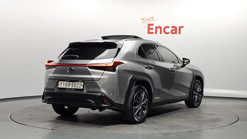 Lexus UX