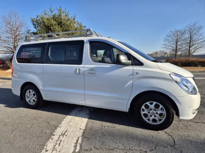 Hyundai Starex