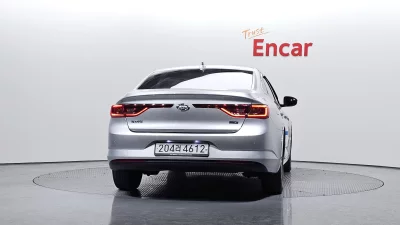 Renault SM6