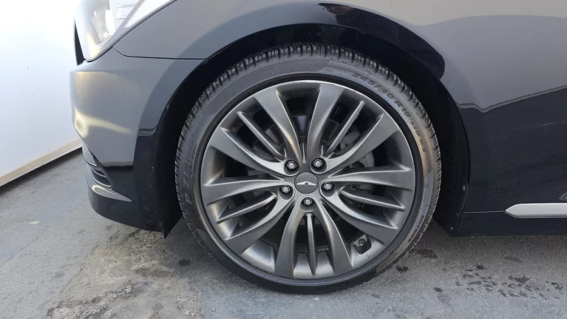 Hyundai Genesis