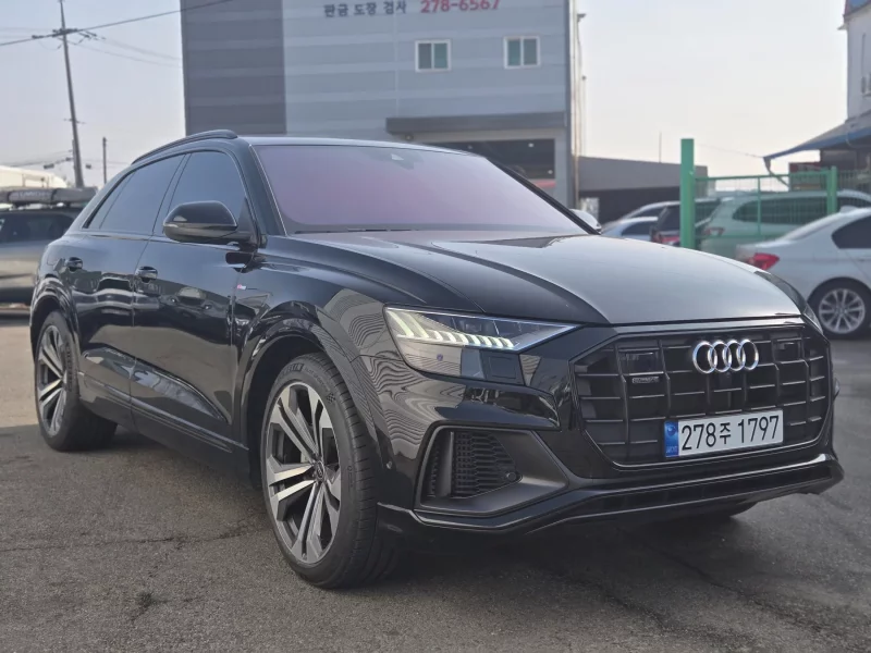 Audi Q8
