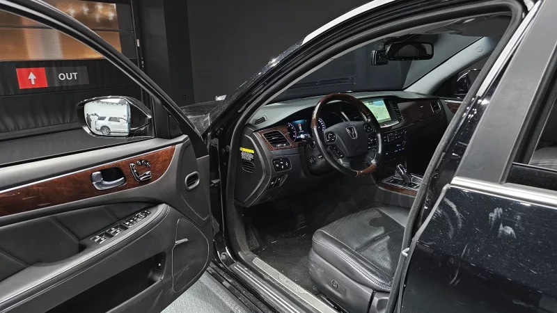 Hyundai Equus